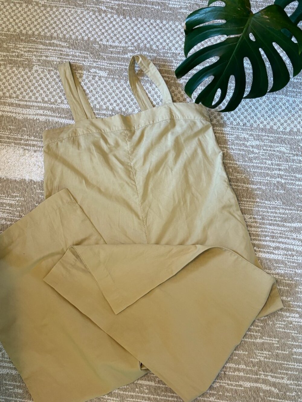 Uniqlo Jumpsuit - Picture 6 of 6